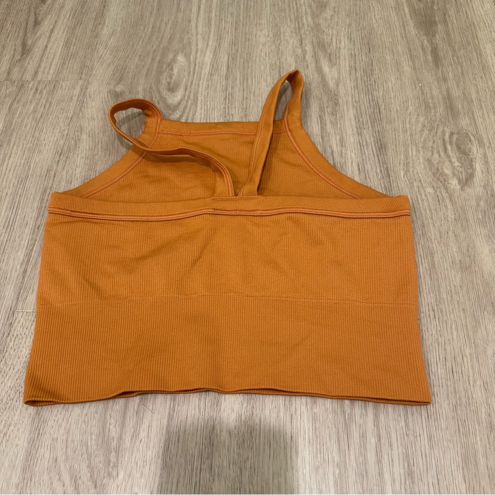 Athleta AURORA SEAMLESS HIGH NECK V-BACK TANK Sunbaked Clay Ribbed - Picture 5 of 6